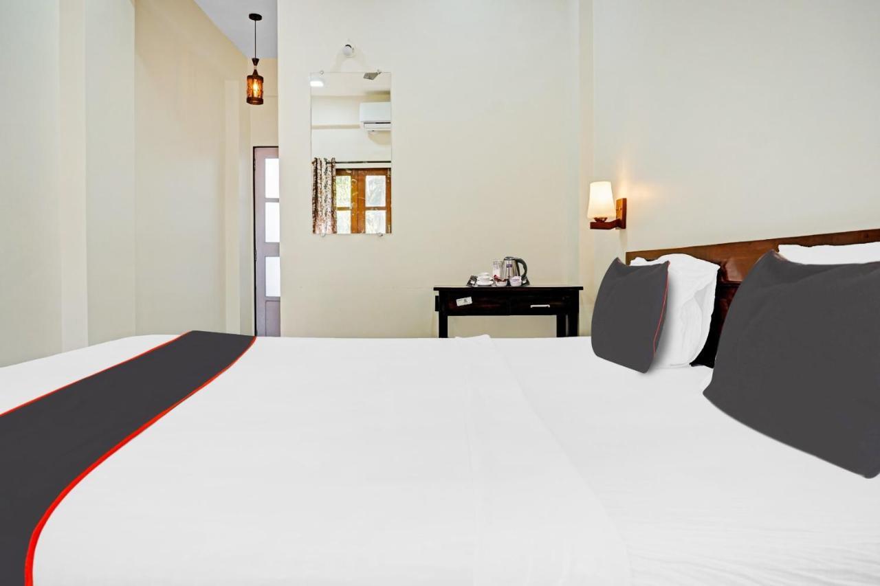 Collection O Shovi Beach View Resort アリバグ エクステリア 写真